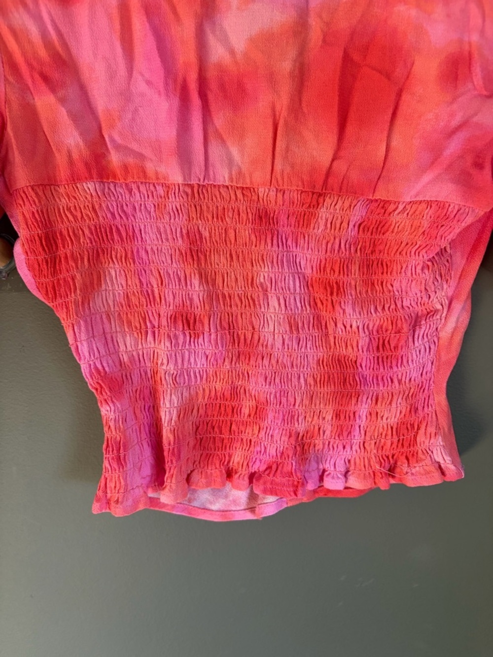 Leith Pink Red Tie-Dye V-Neck Puff Sleeve CropTop - Picture 3 of 5